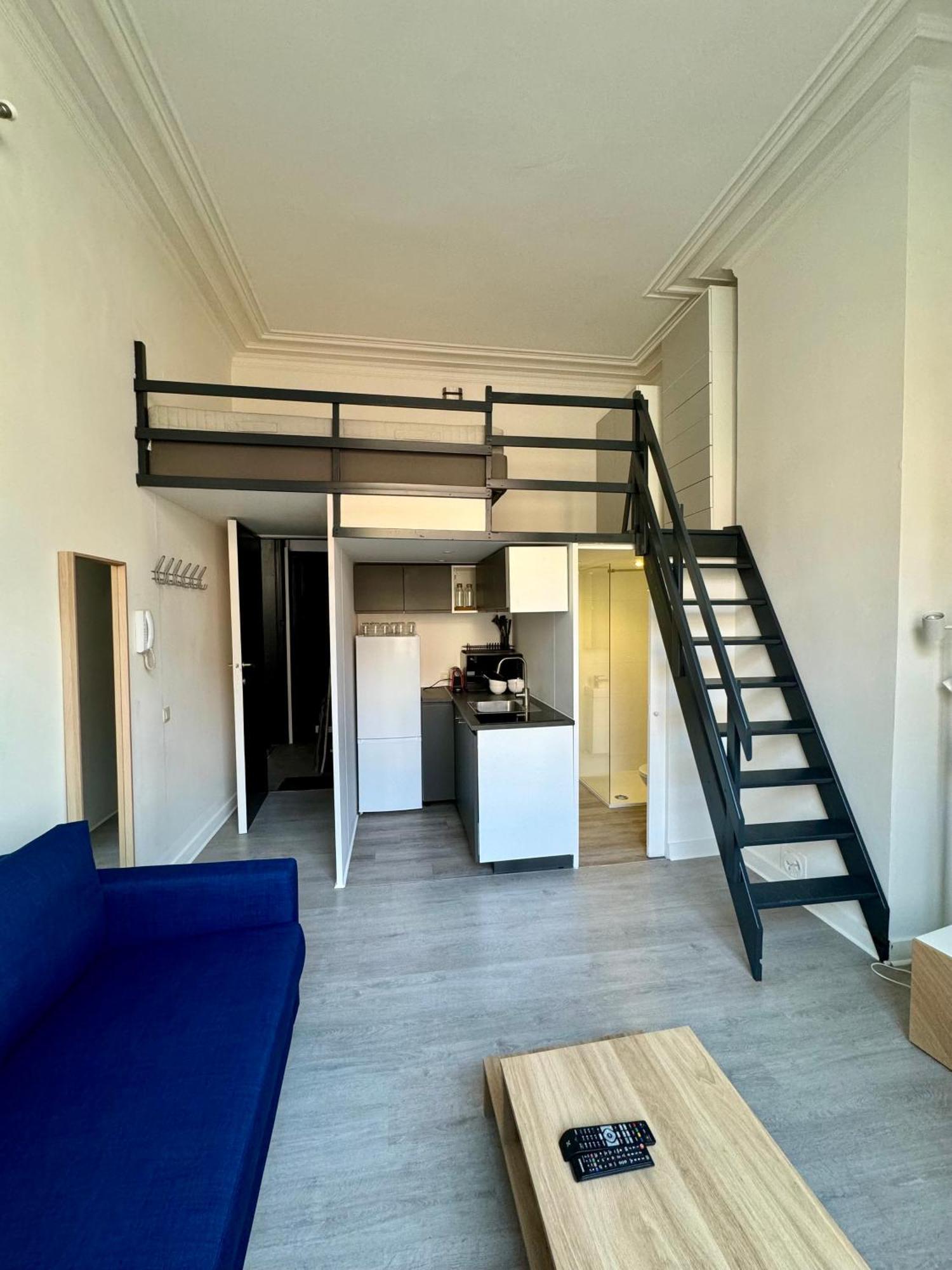 Studio Avec Chambre En Mezzanine ブリュッセル エクステリア 写真